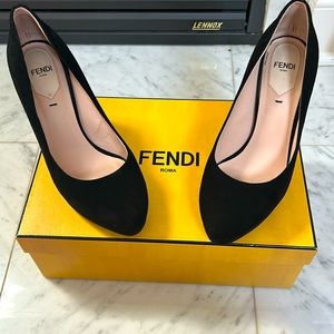Fendi black suede pumps 37.5